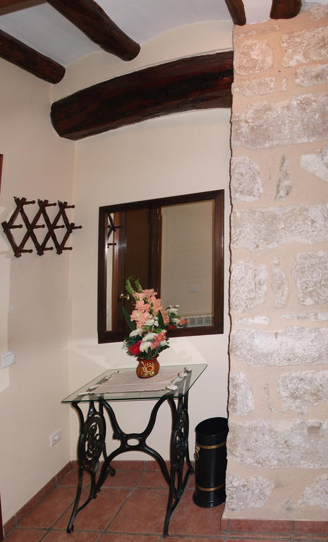 Apartamentos Casa Ferrás Valderrobres Habitación foto