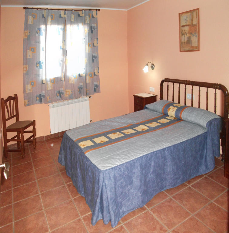 Apartamentos Casa Ferrás Valderrobres Habitación foto